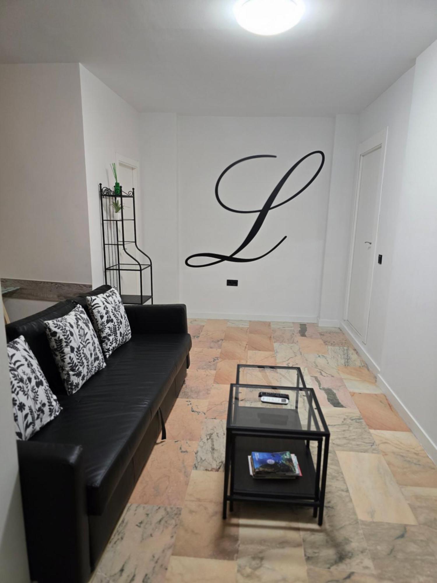 Lhome 세비야 외부 사진